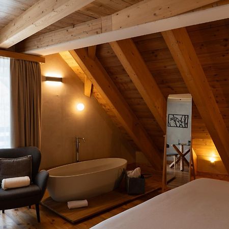 Au Charmant Petit Lac - Ecohotel Parc & Spa Champoluc Exterior foto